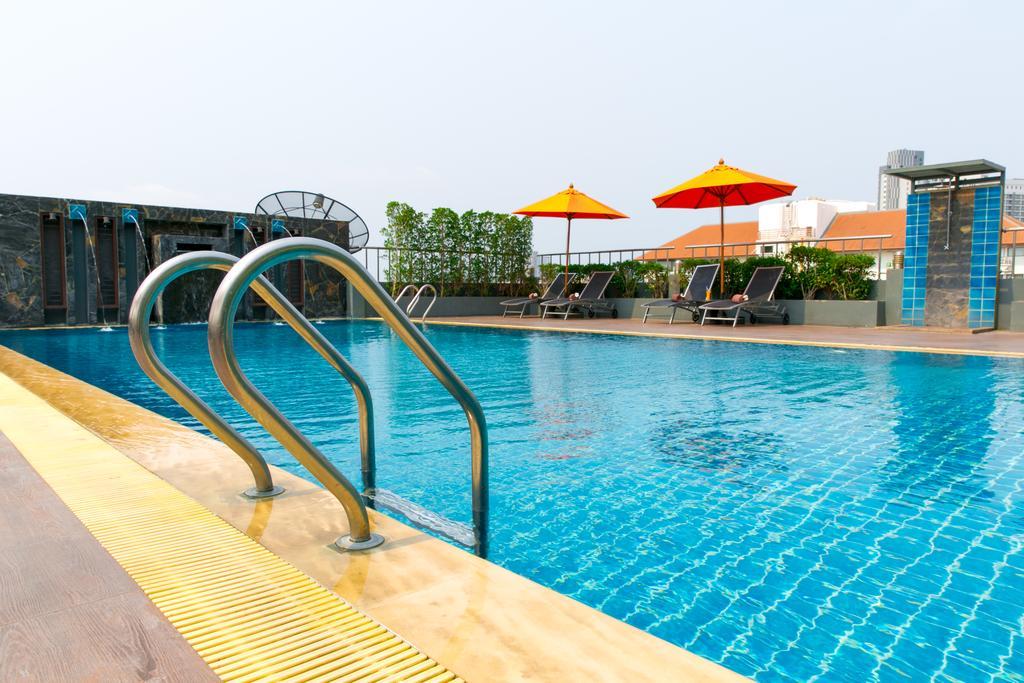 Adelphi Pattaya Hotel Exterior foto