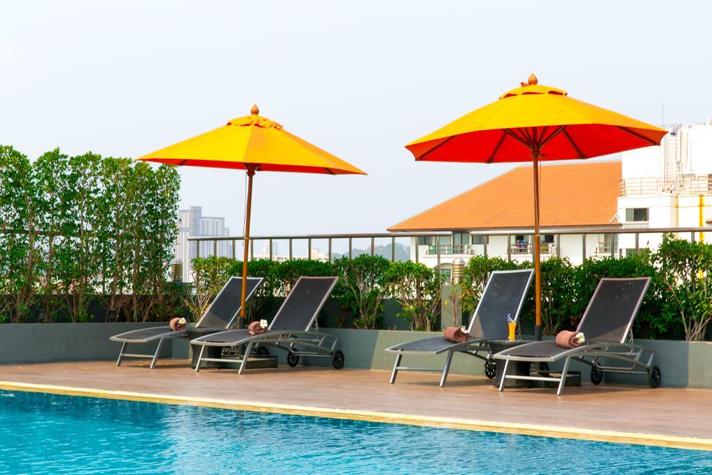 Adelphi Pattaya Hotel Exterior foto